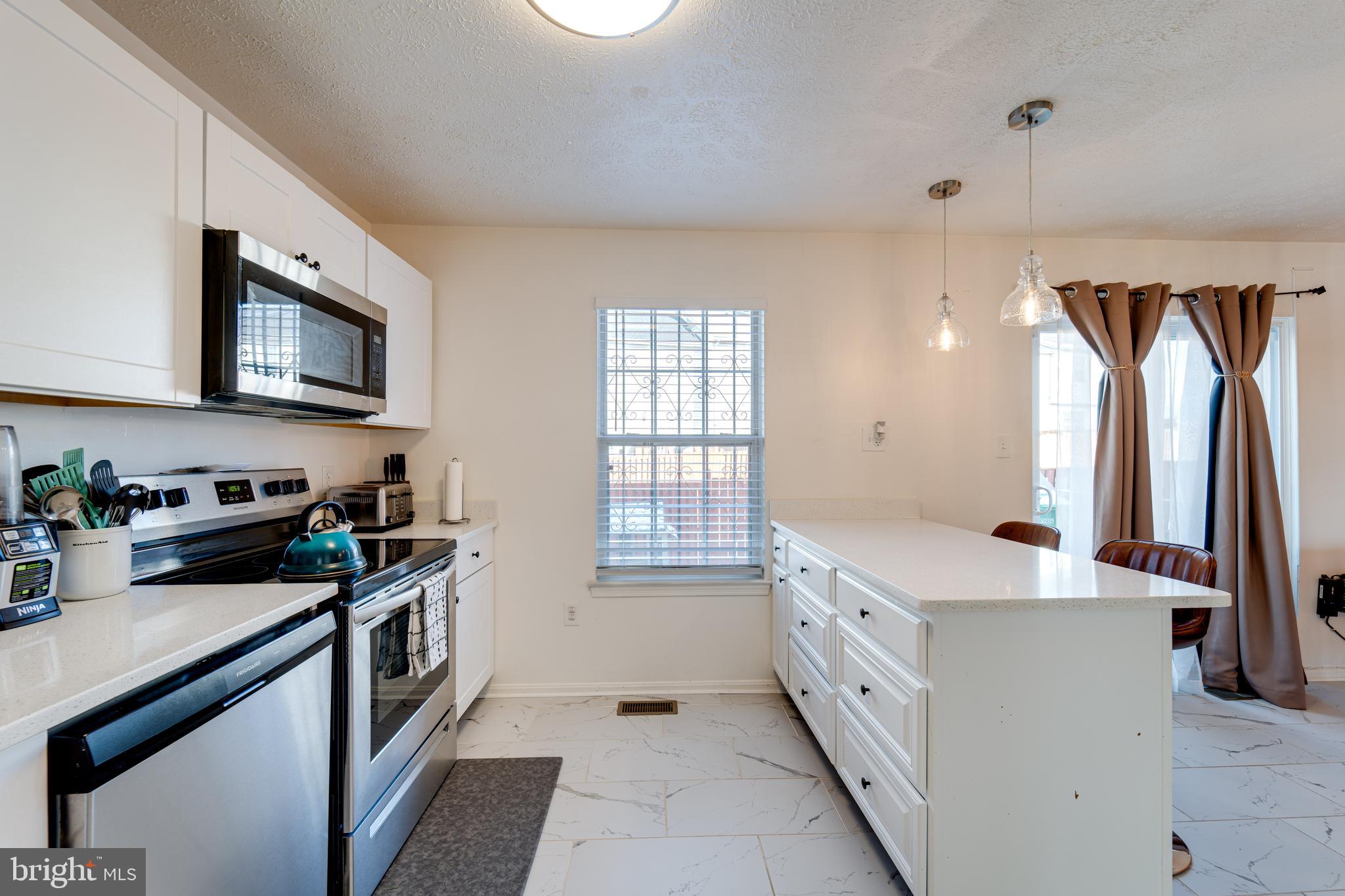 ROYAL PLAZA - Residential