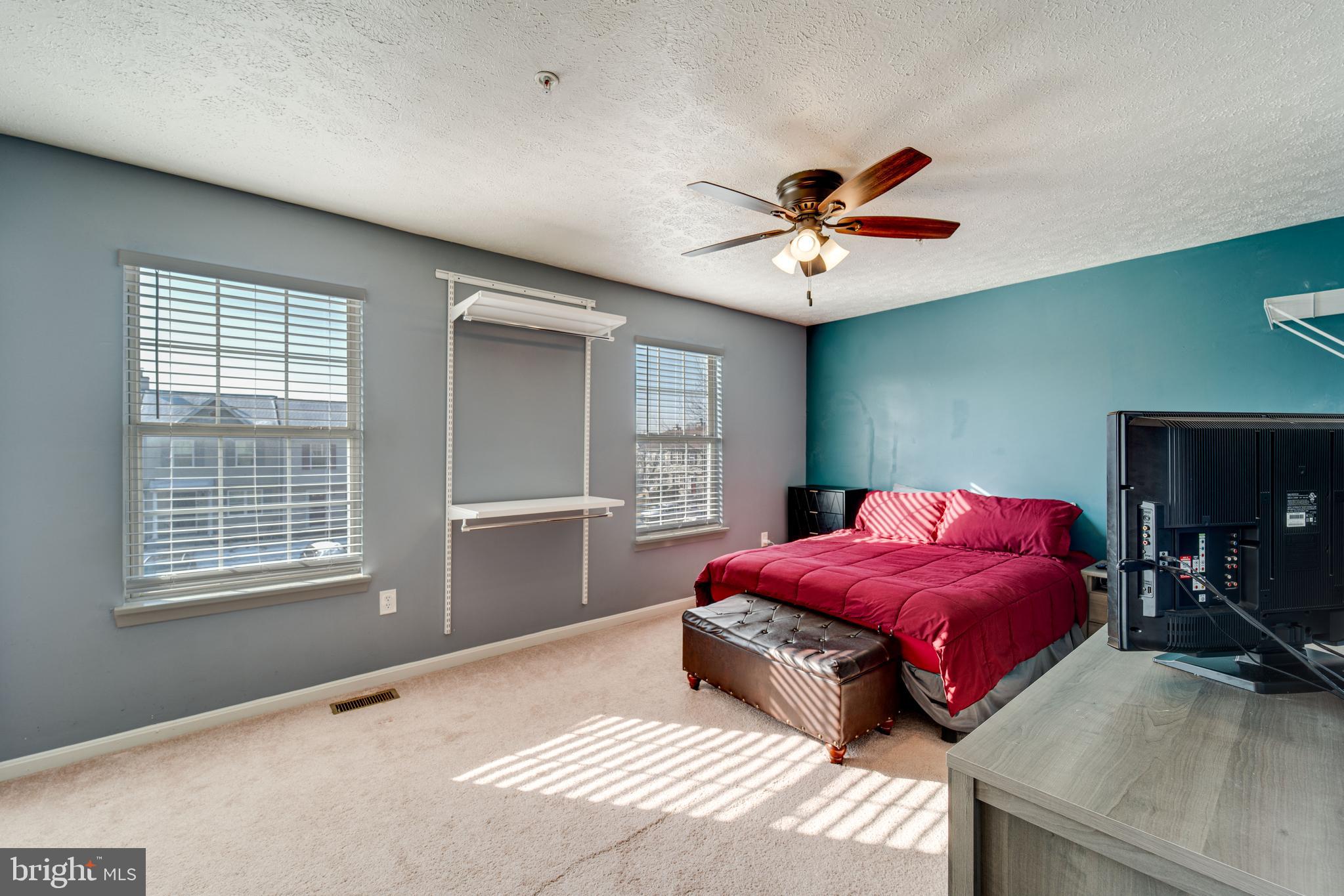 ROYAL PLAZA - Residential