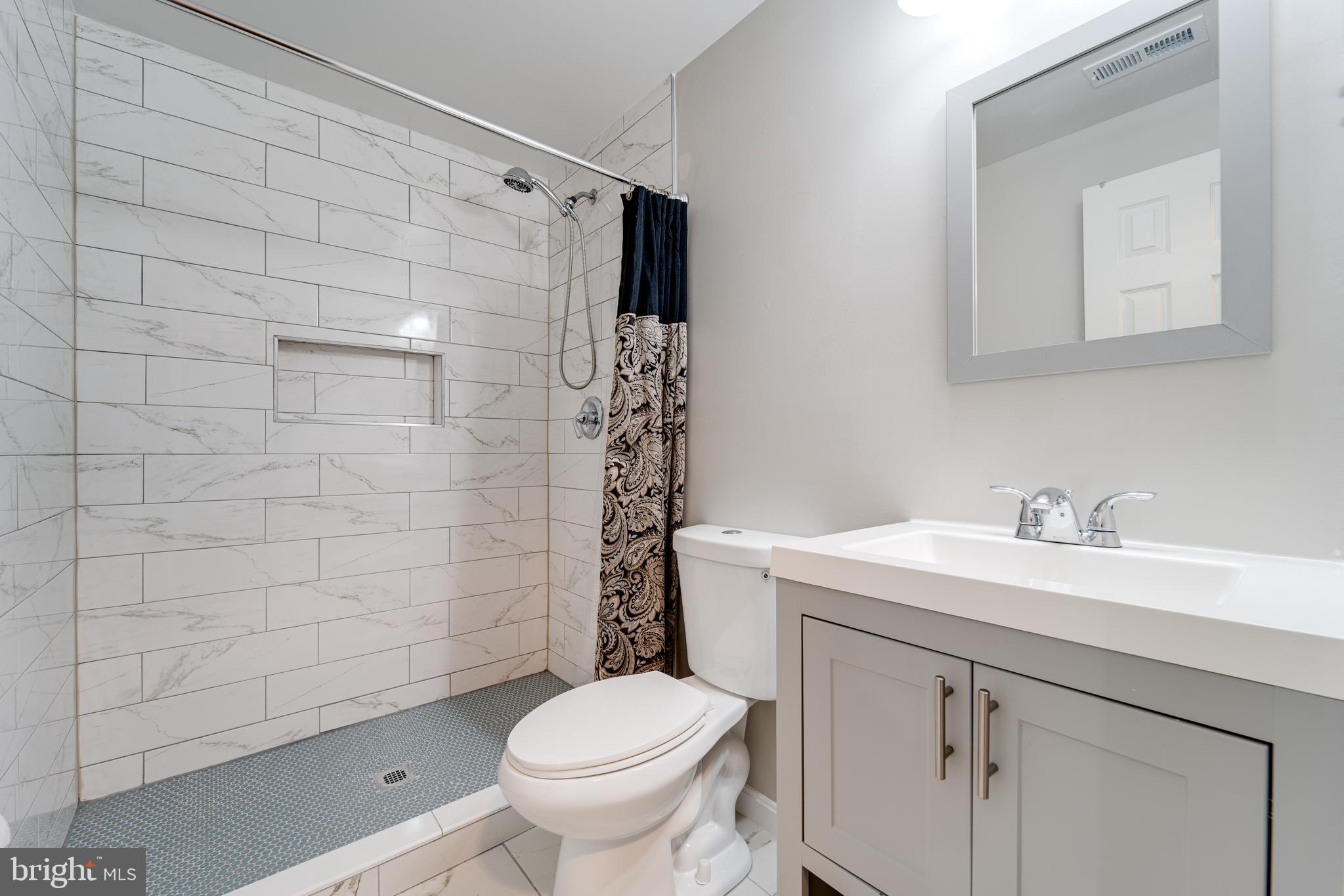 ROYAL PLAZA - Residential