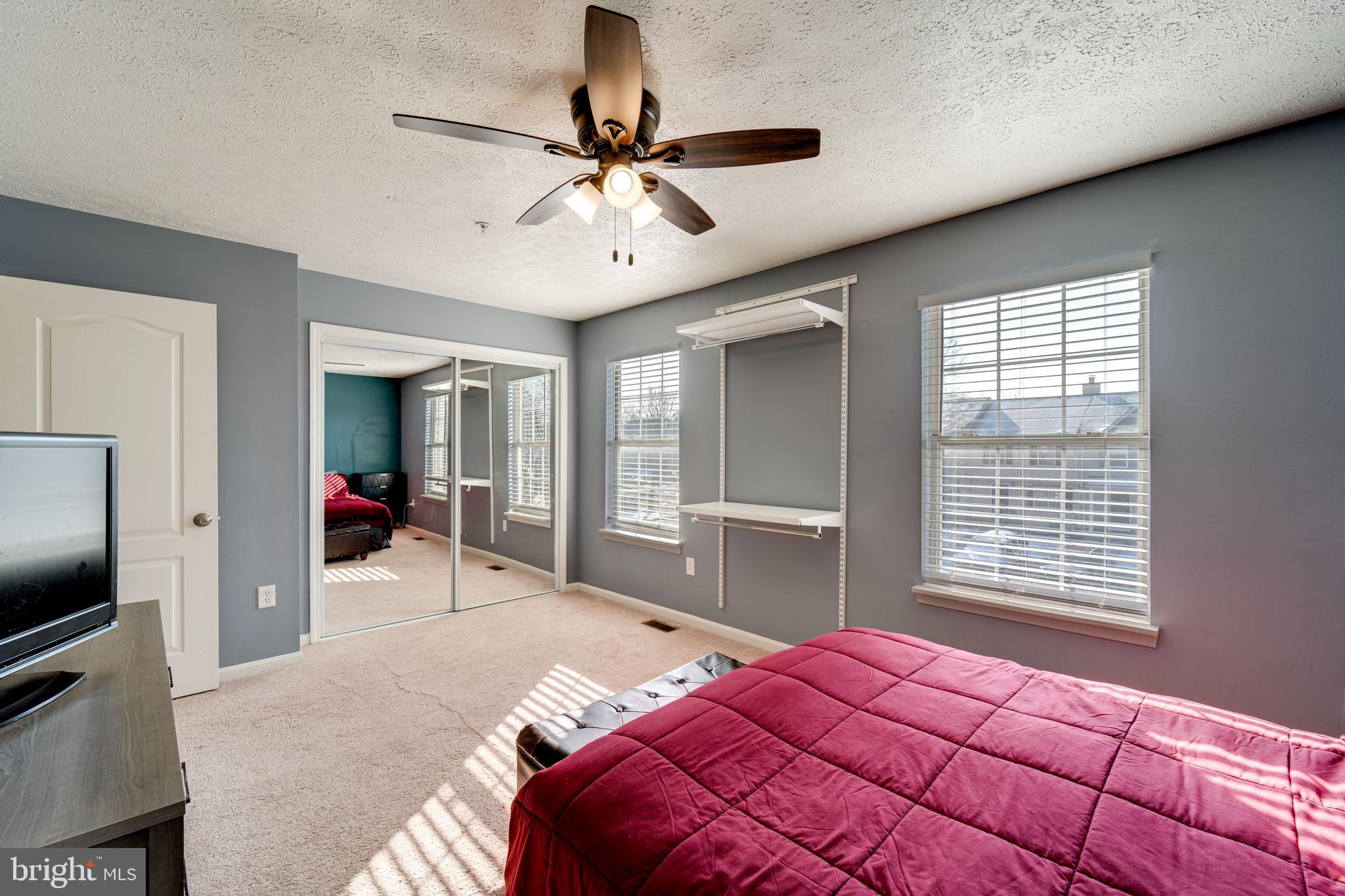 ROYAL PLAZA - Residential