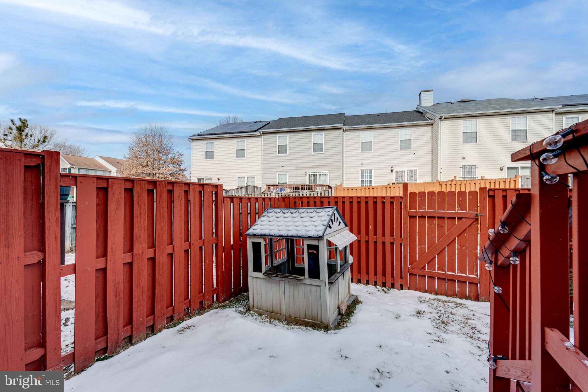 ROYAL PLAZA - Residential