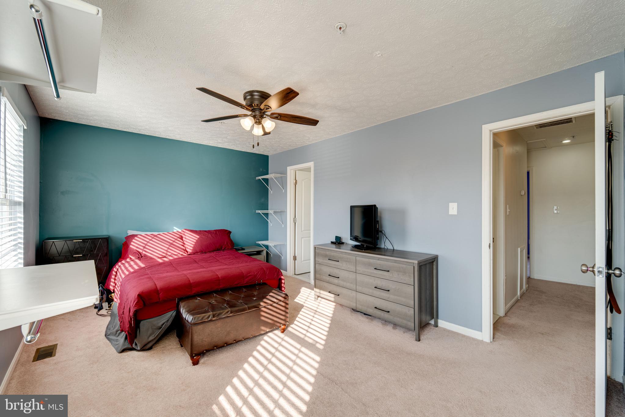 ROYAL PLAZA - Residential