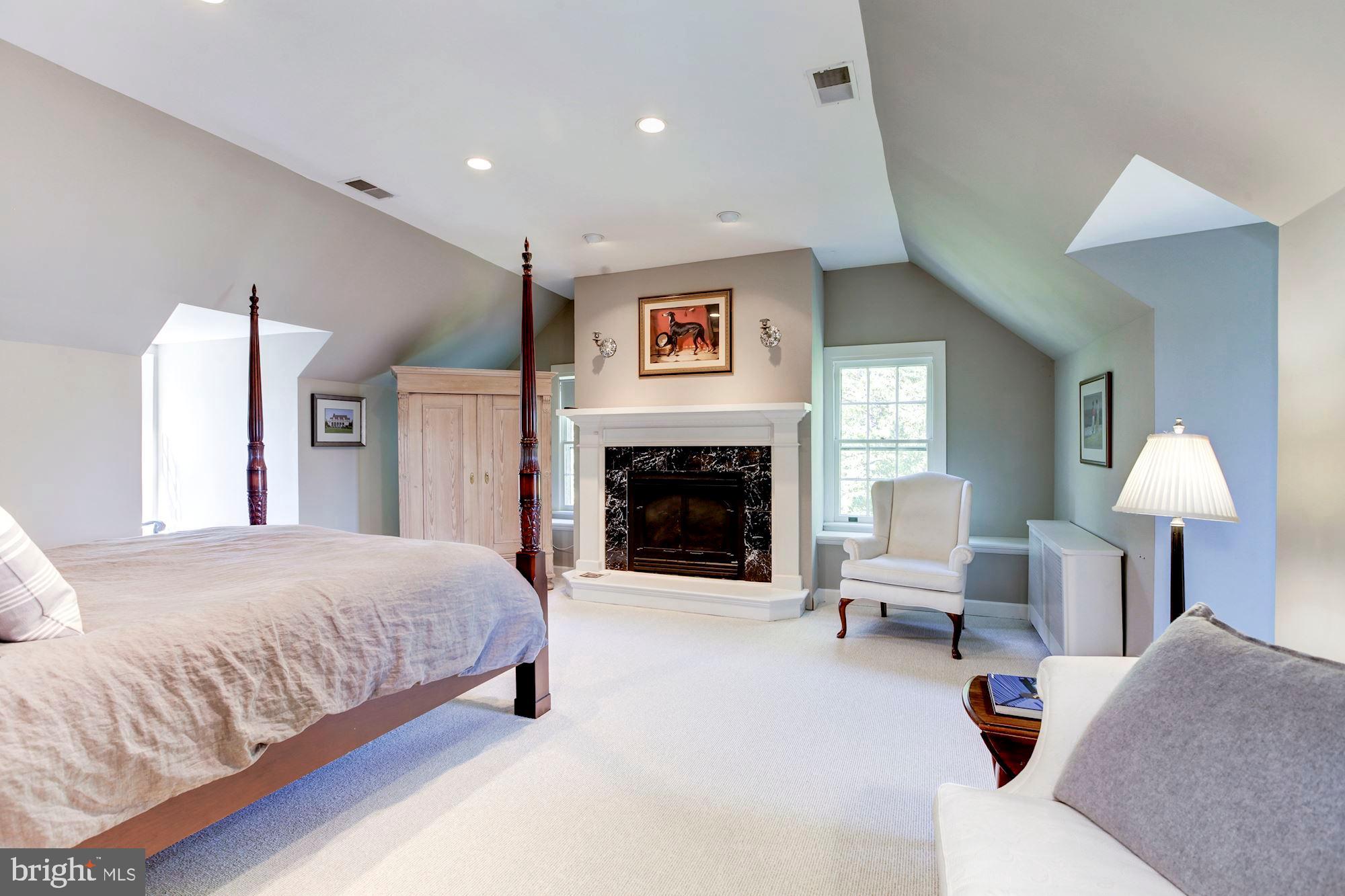 CHEVY CHASE - Residential