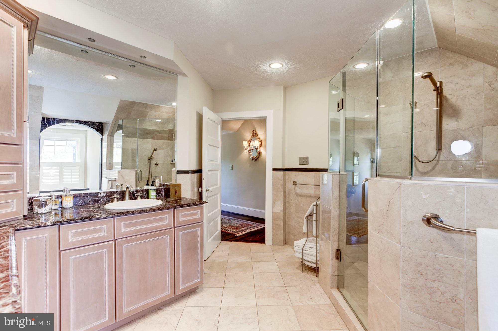 CHEVY CHASE - Residential