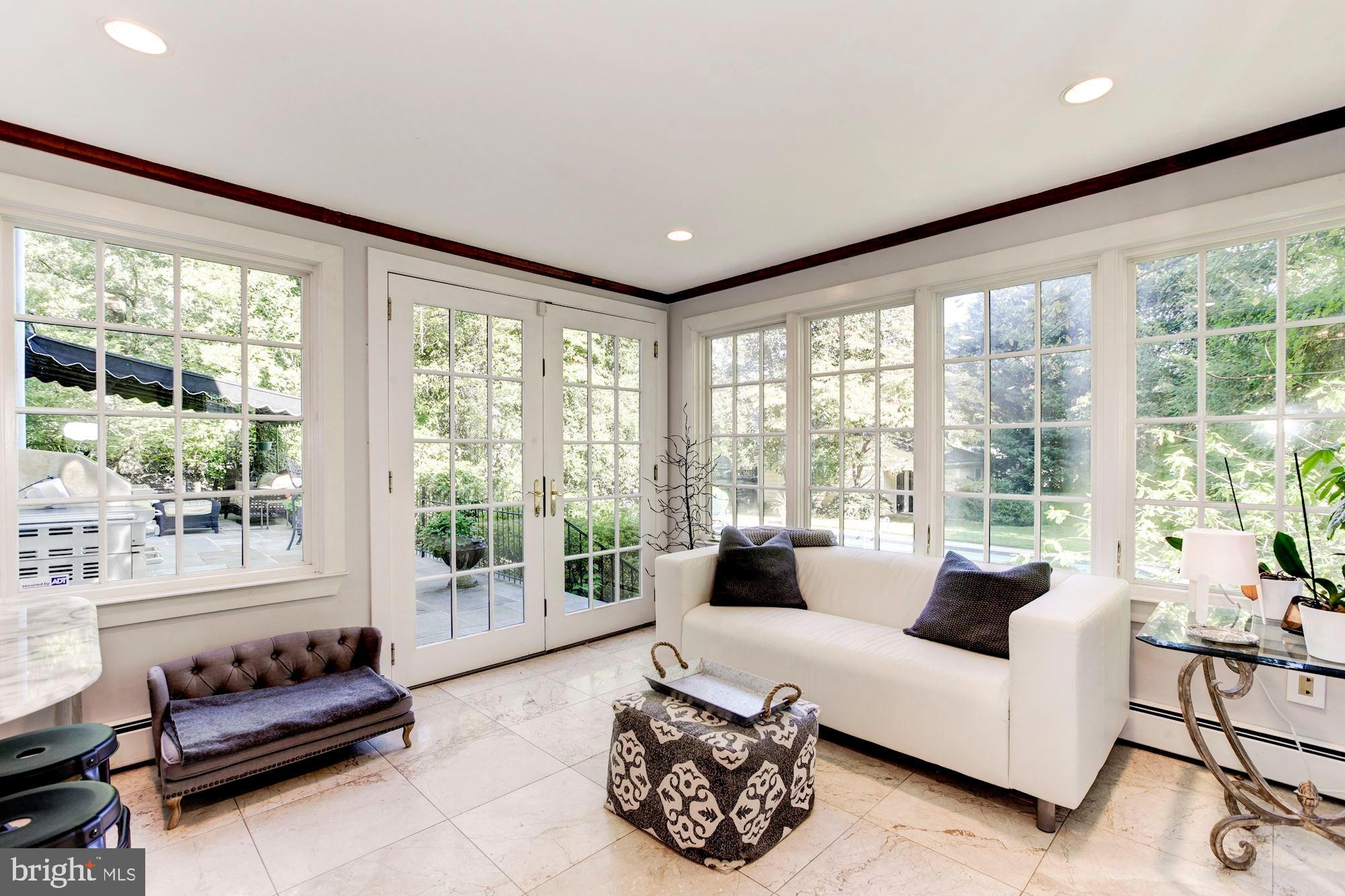 CHEVY CHASE - Residential