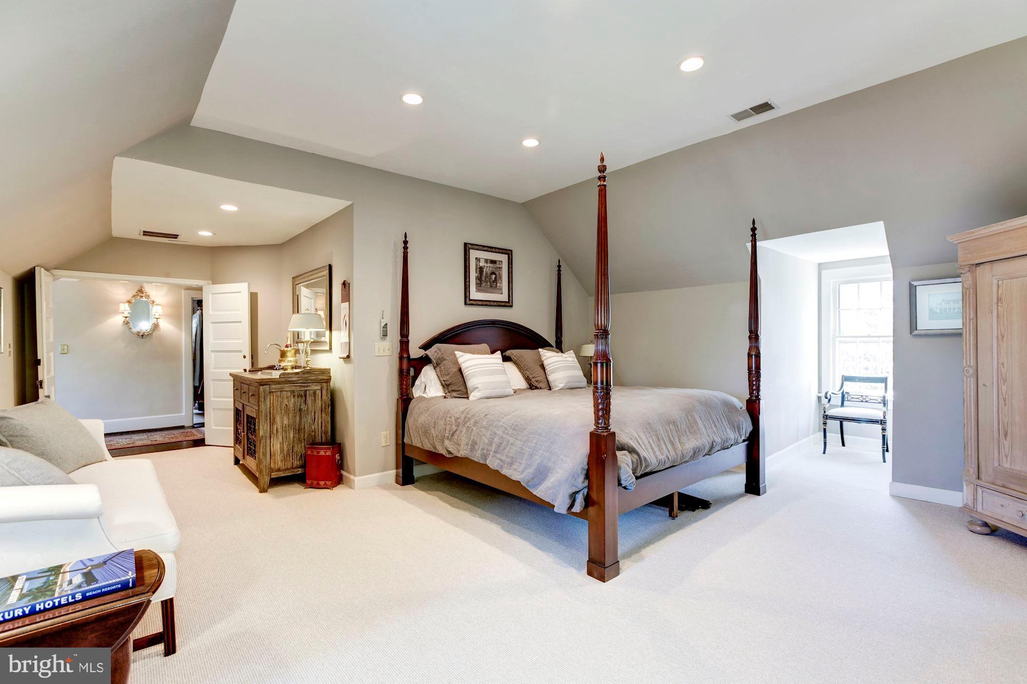 CHEVY CHASE - Residential