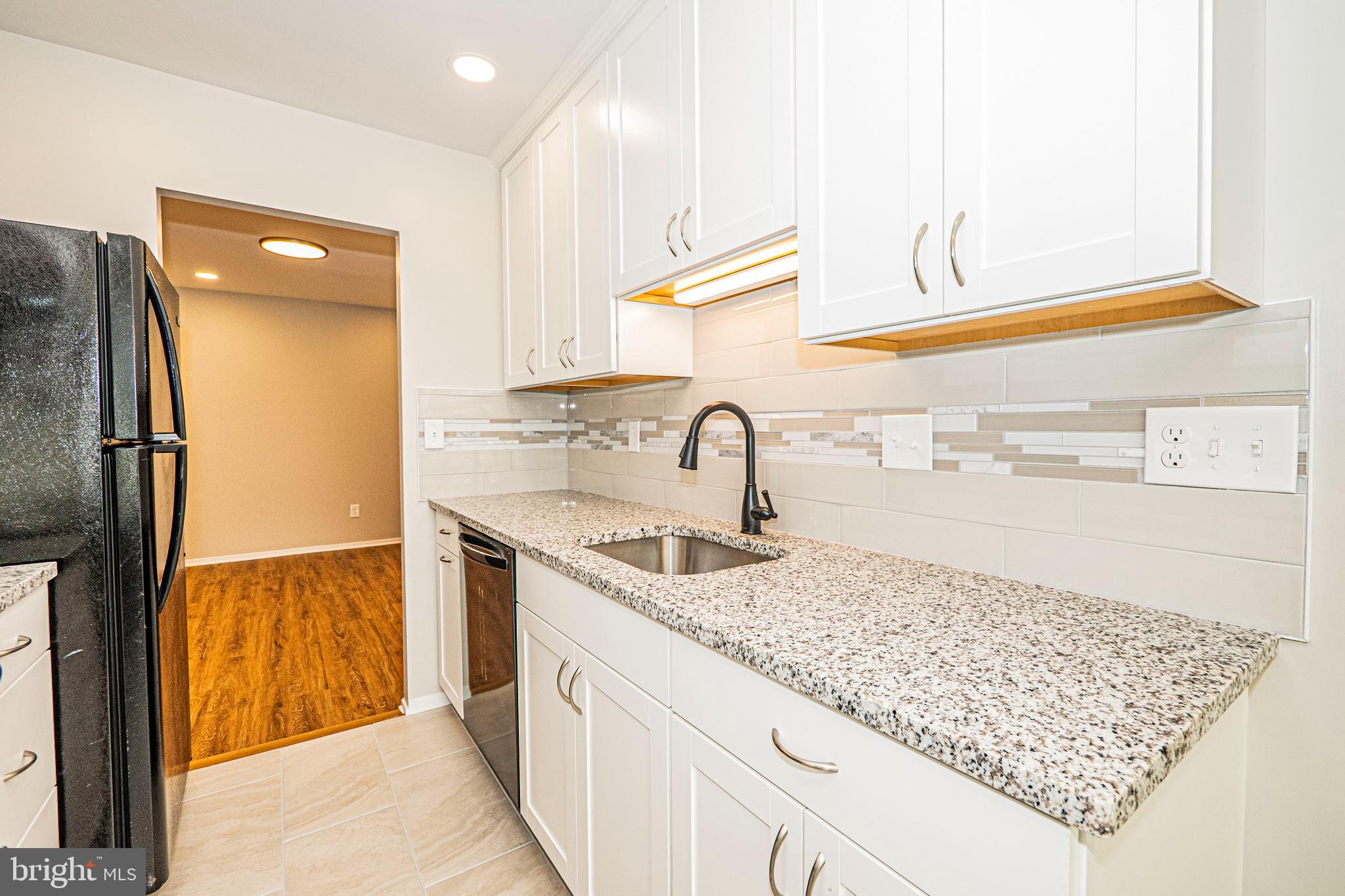 CLUBSIDE - Residential Lease