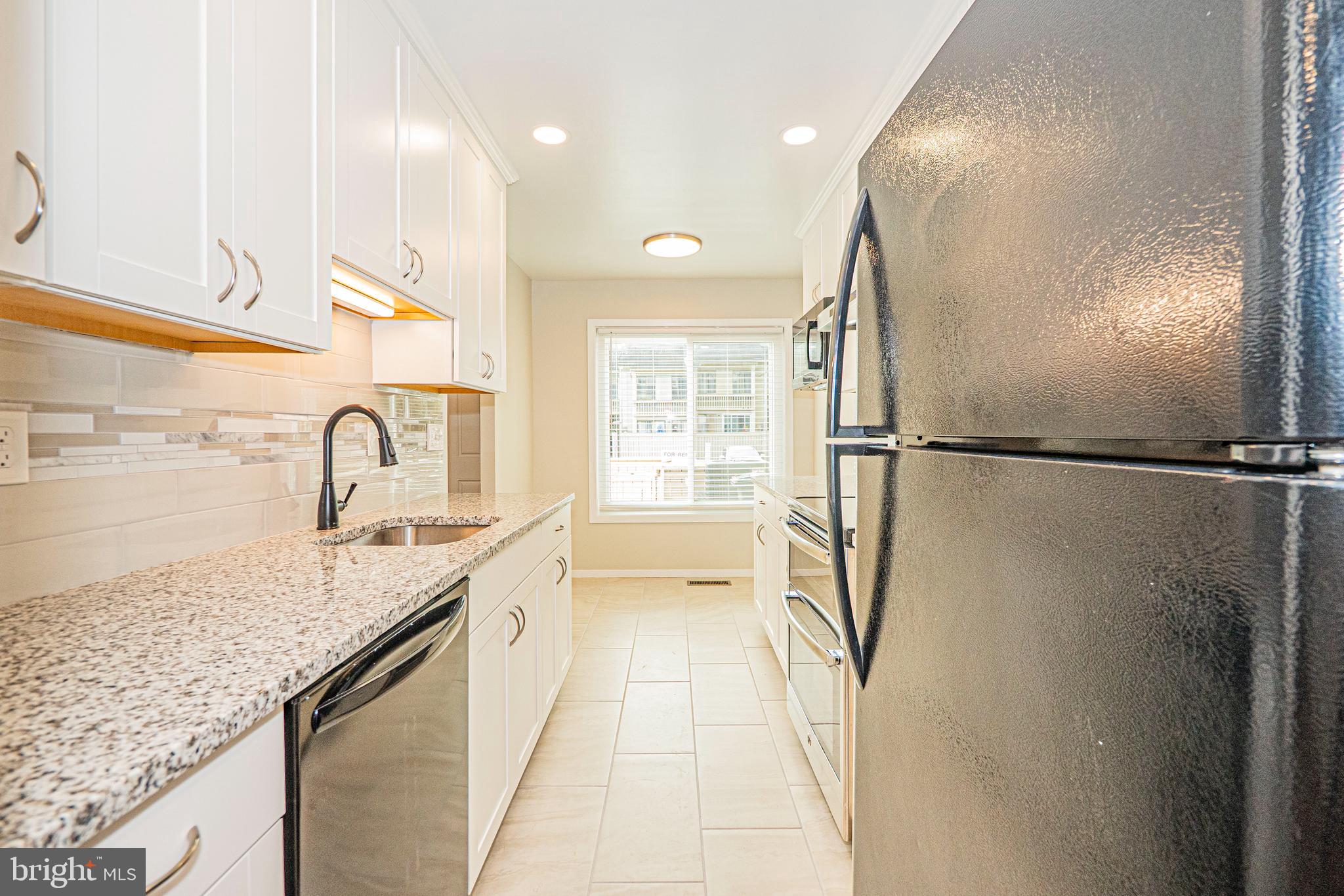 CLUBSIDE - Residential Lease