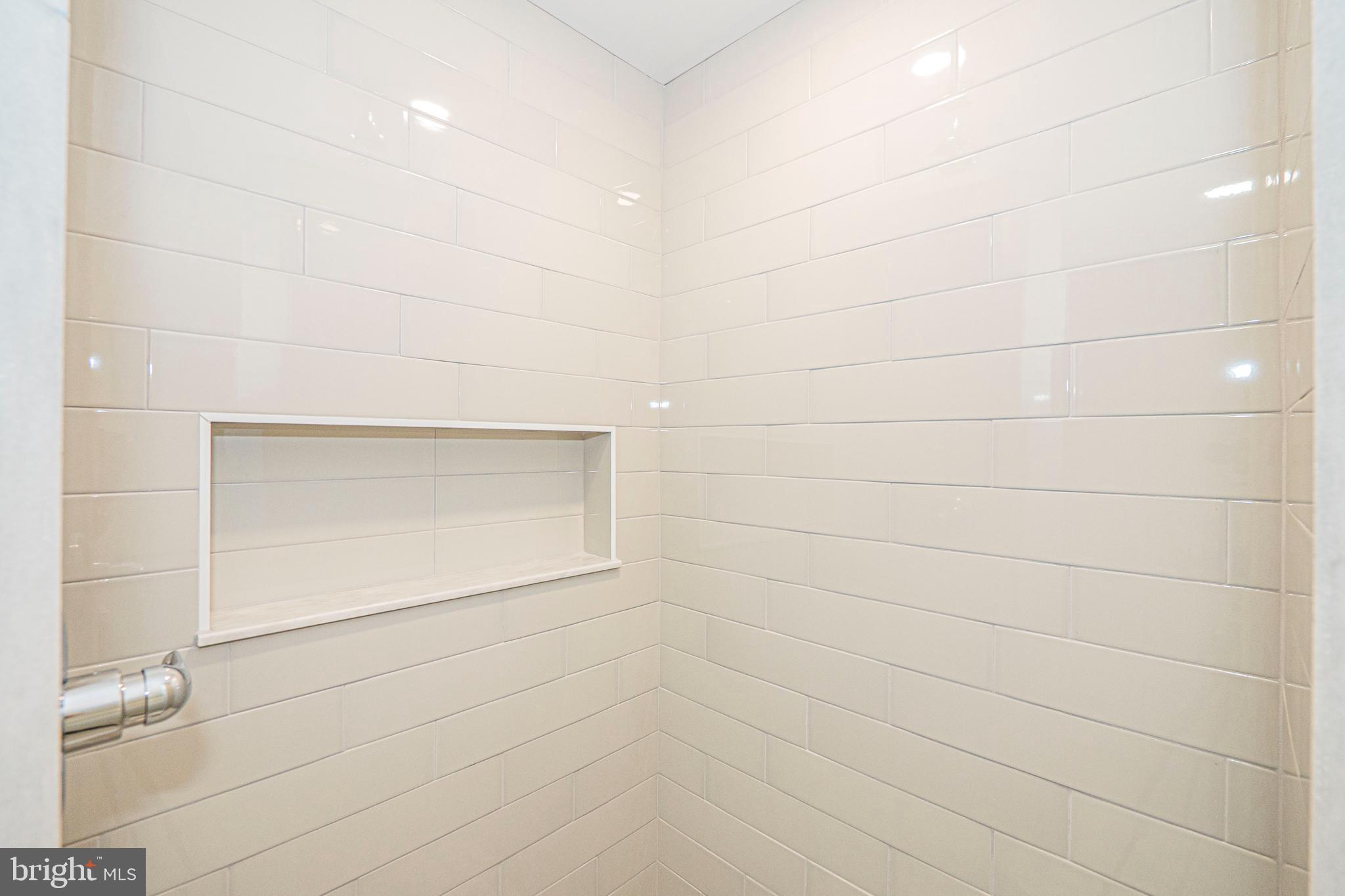 CLUBSIDE - Residential Lease