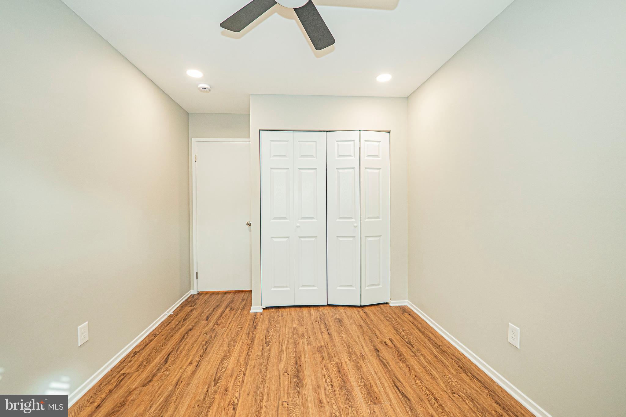 CLUBSIDE - Residential Lease