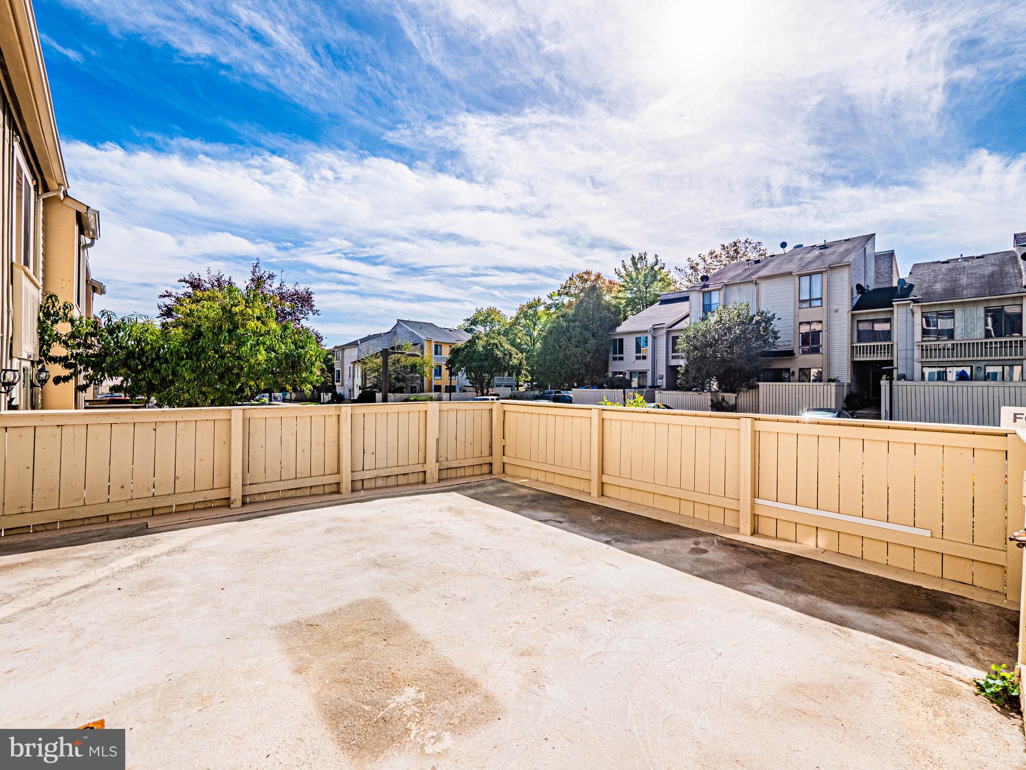 CLUBSIDE - Residential Lease