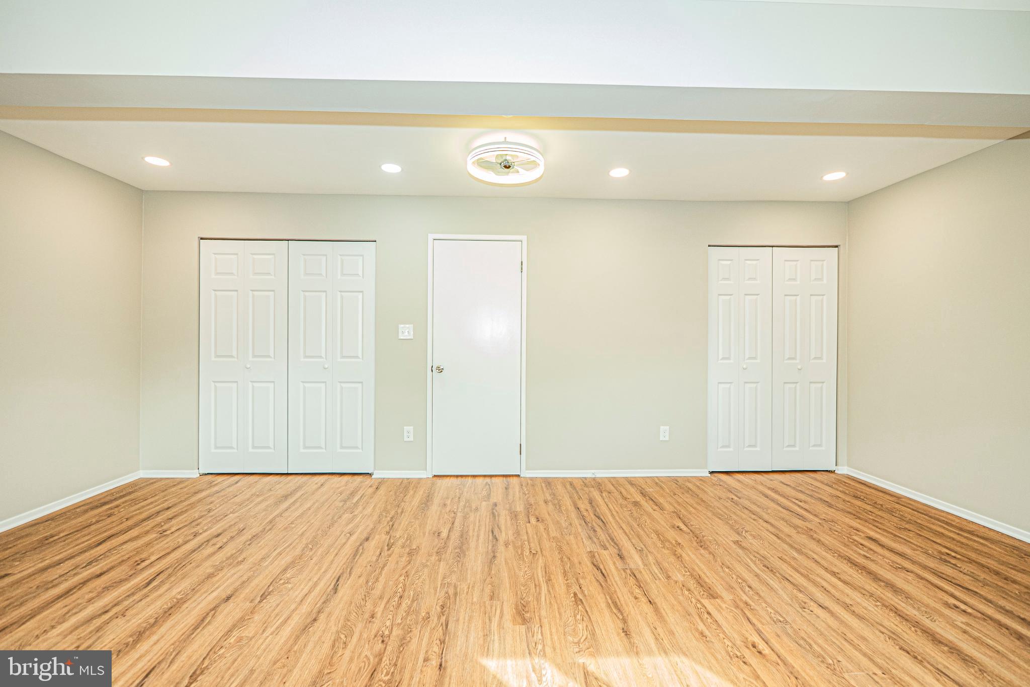 CLUBSIDE - Residential Lease