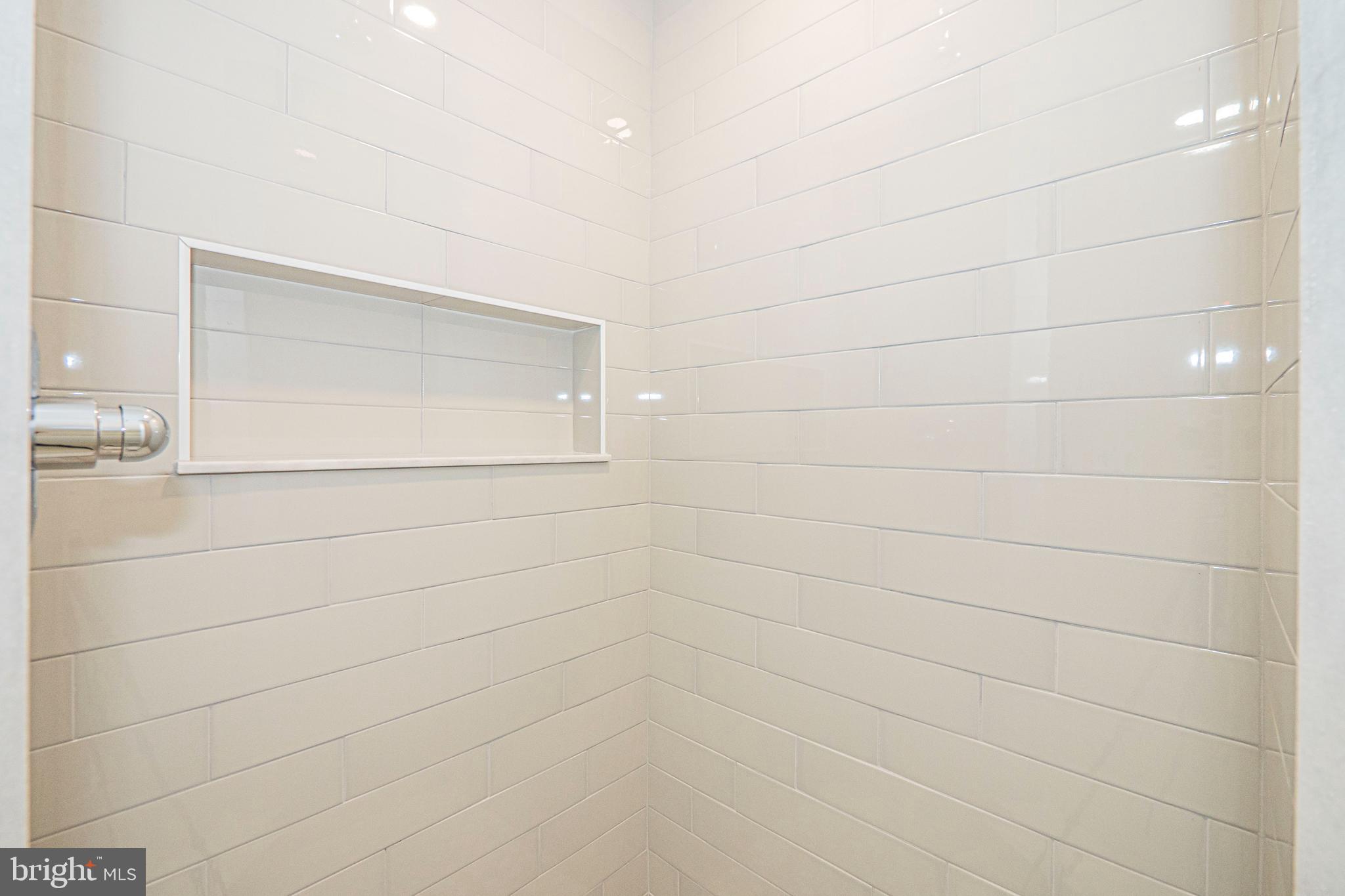 CLUBSIDE - Residential Lease