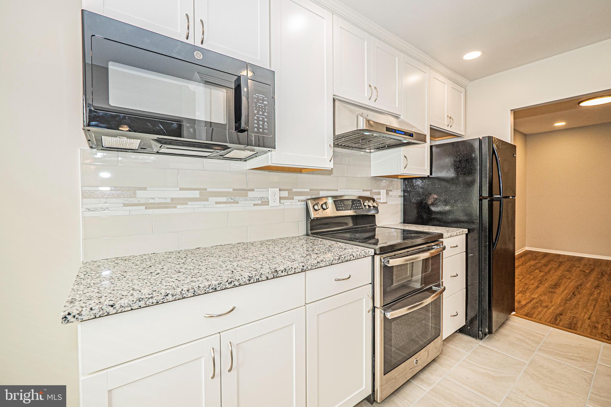 CLUBSIDE - Residential Lease