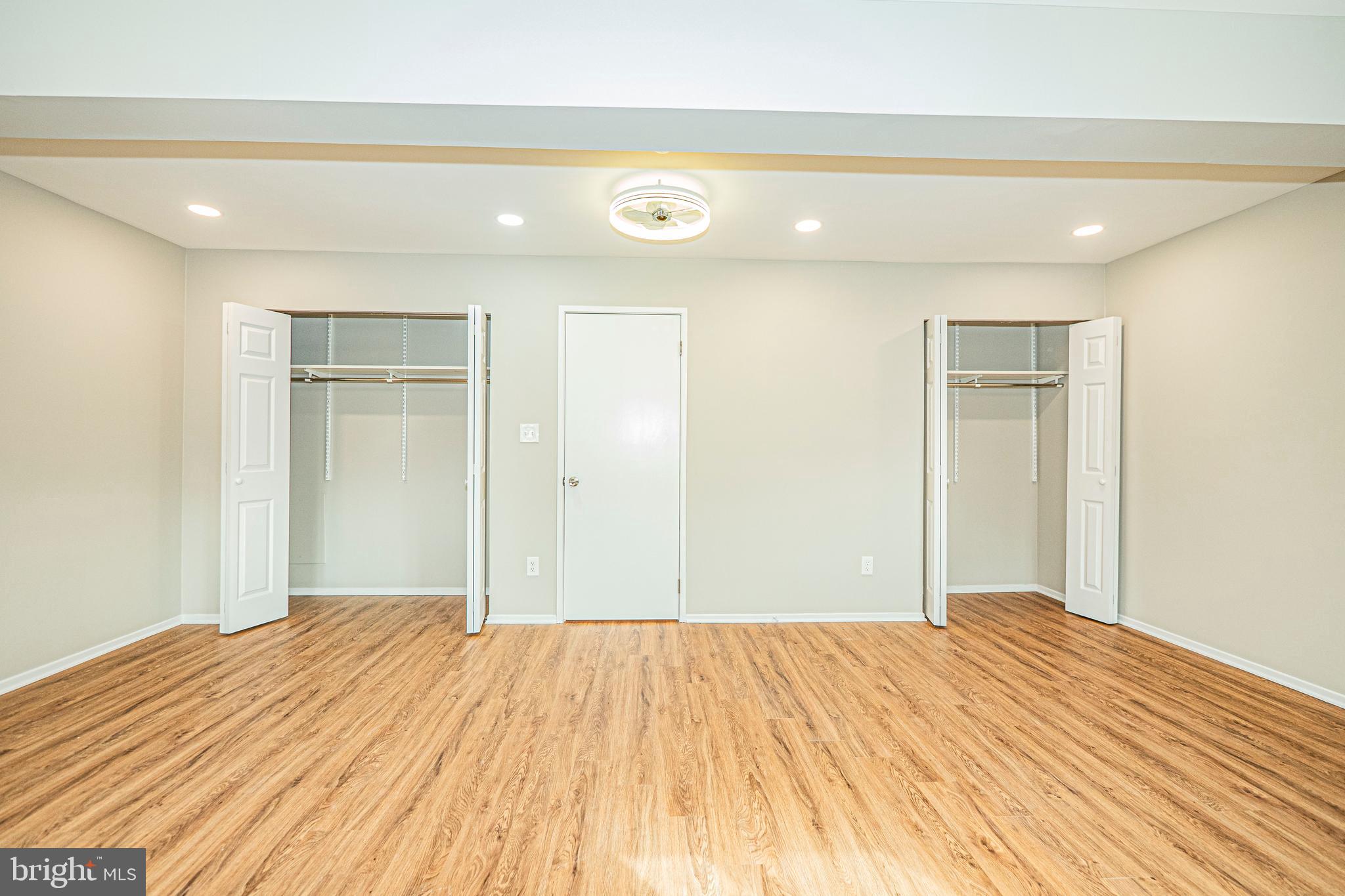 CLUBSIDE - Residential Lease