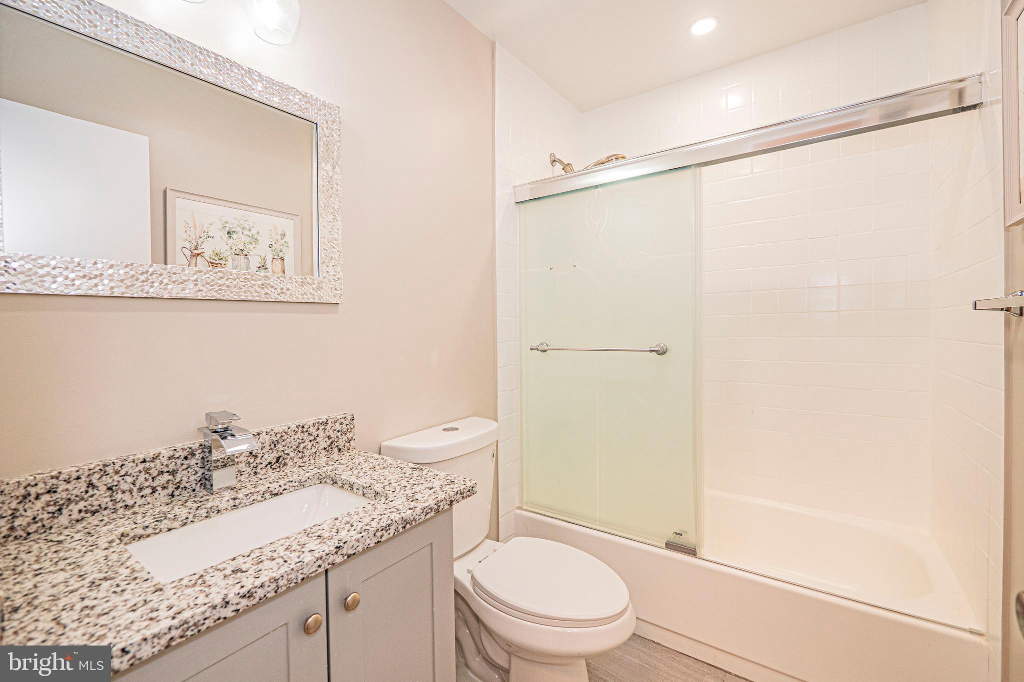 CLUBSIDE - Residential Lease