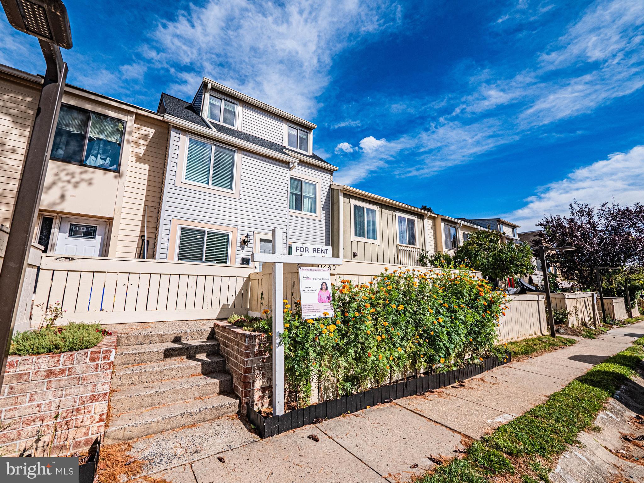 CLUBSIDE - Residential Lease