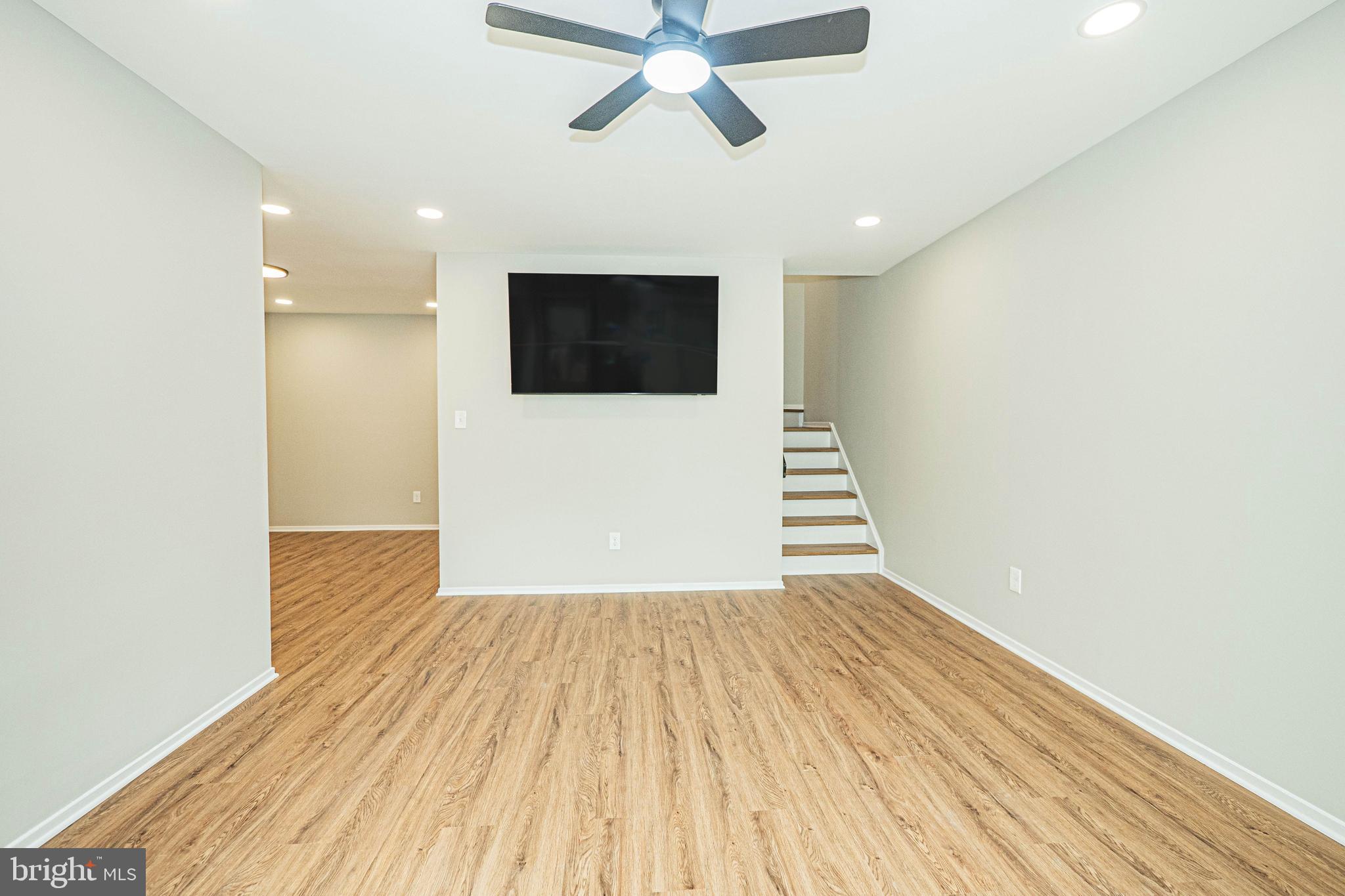 CLUBSIDE - Residential Lease