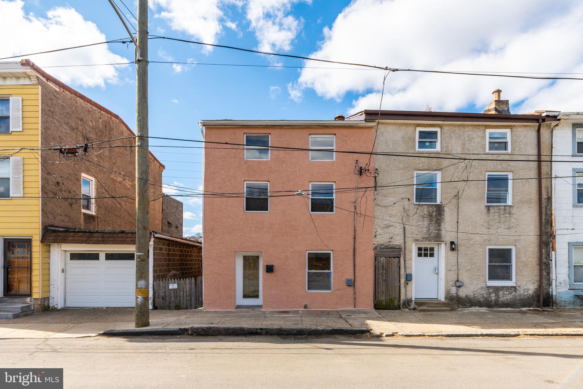 MANAYUNK - Residential Lease