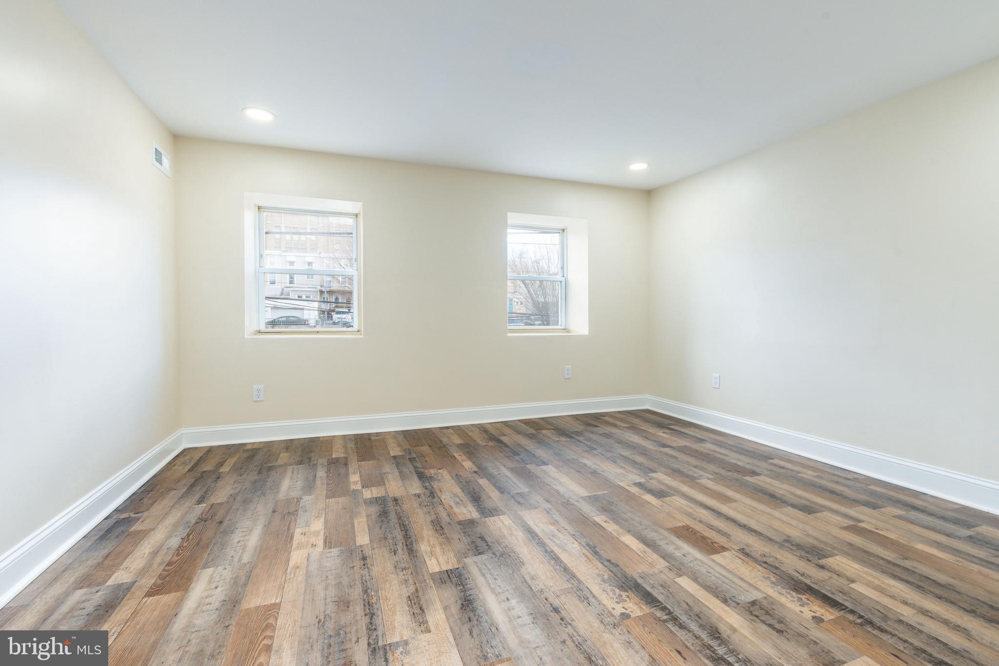 MANAYUNK - Residential Lease