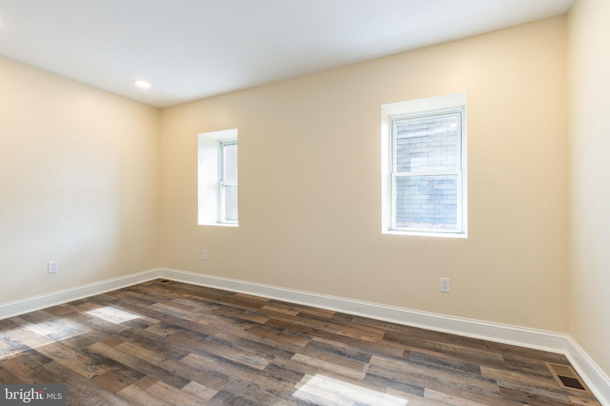 MANAYUNK - Residential Lease