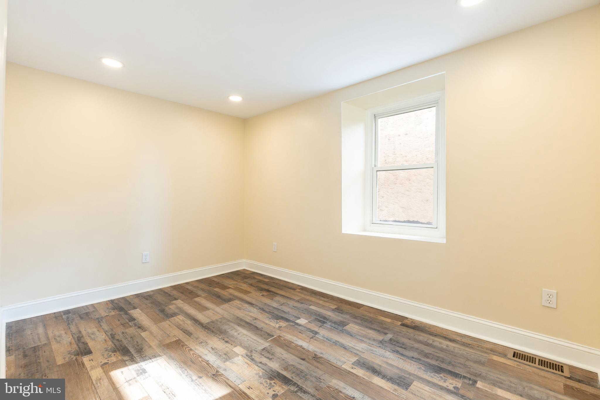 MANAYUNK - Residential Lease