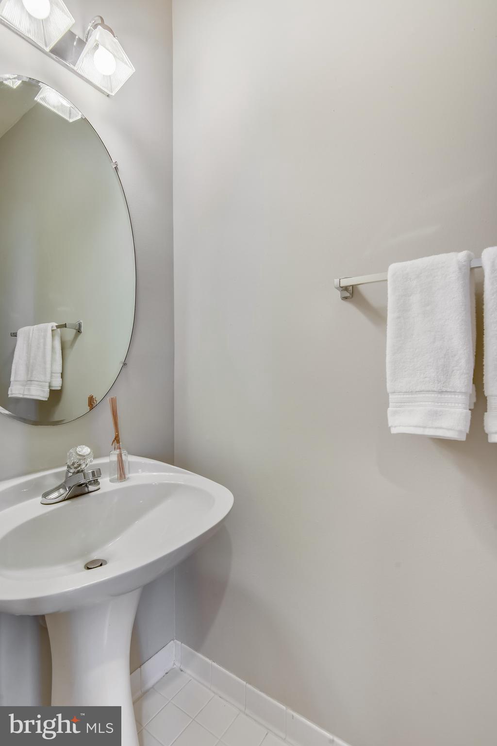 WALNEY ROAD - Residential