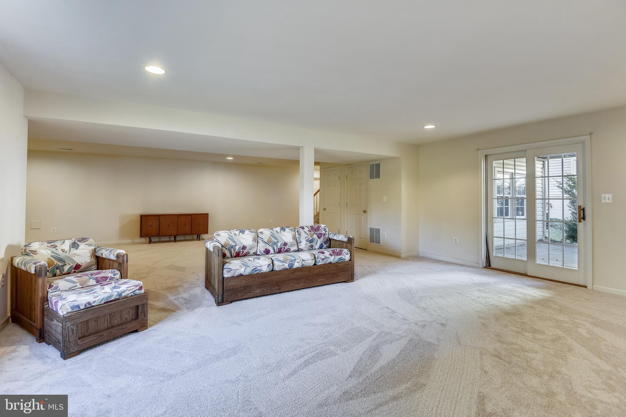 WALNEY ROAD - Residential