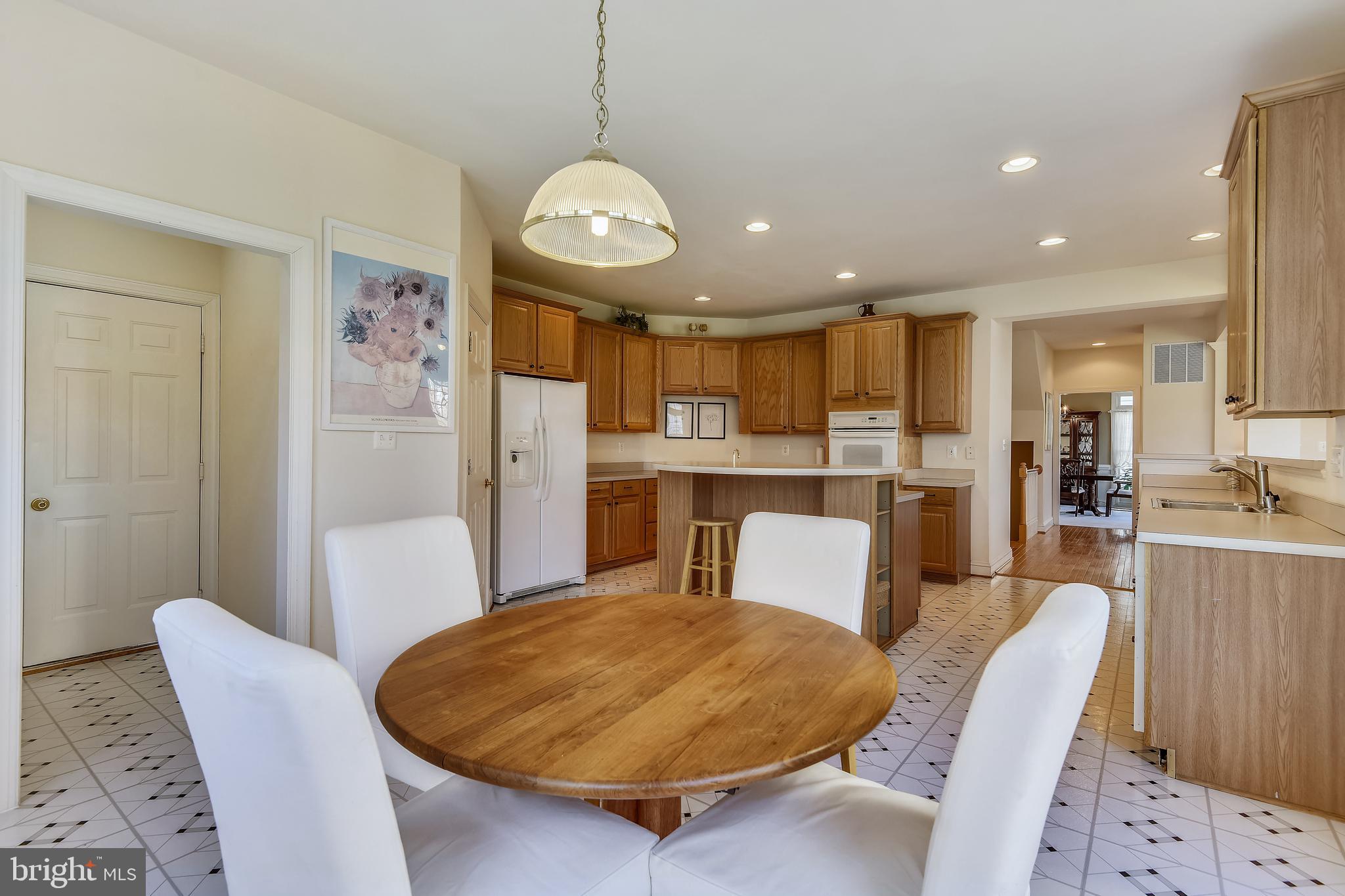 WALNEY ROAD - Residential