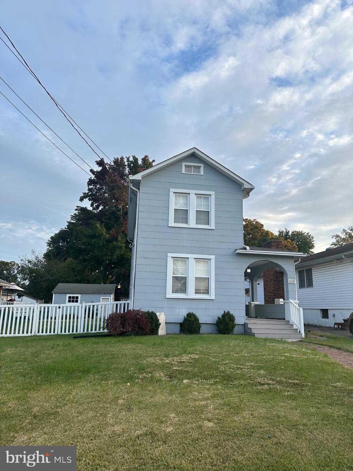 ESSEX - Residential Lease