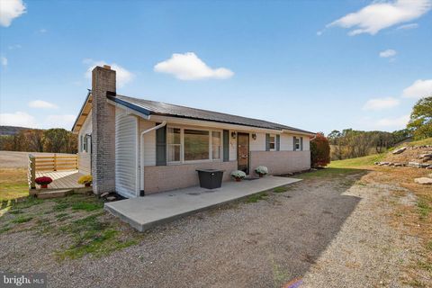 Homes For Sale - 421 Million Dollar Road<br/> HALIFAX, PA 17032