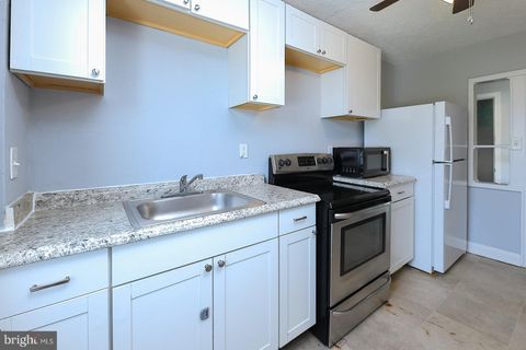 2995 YORKWAY 2 DUNDALK MD 21222