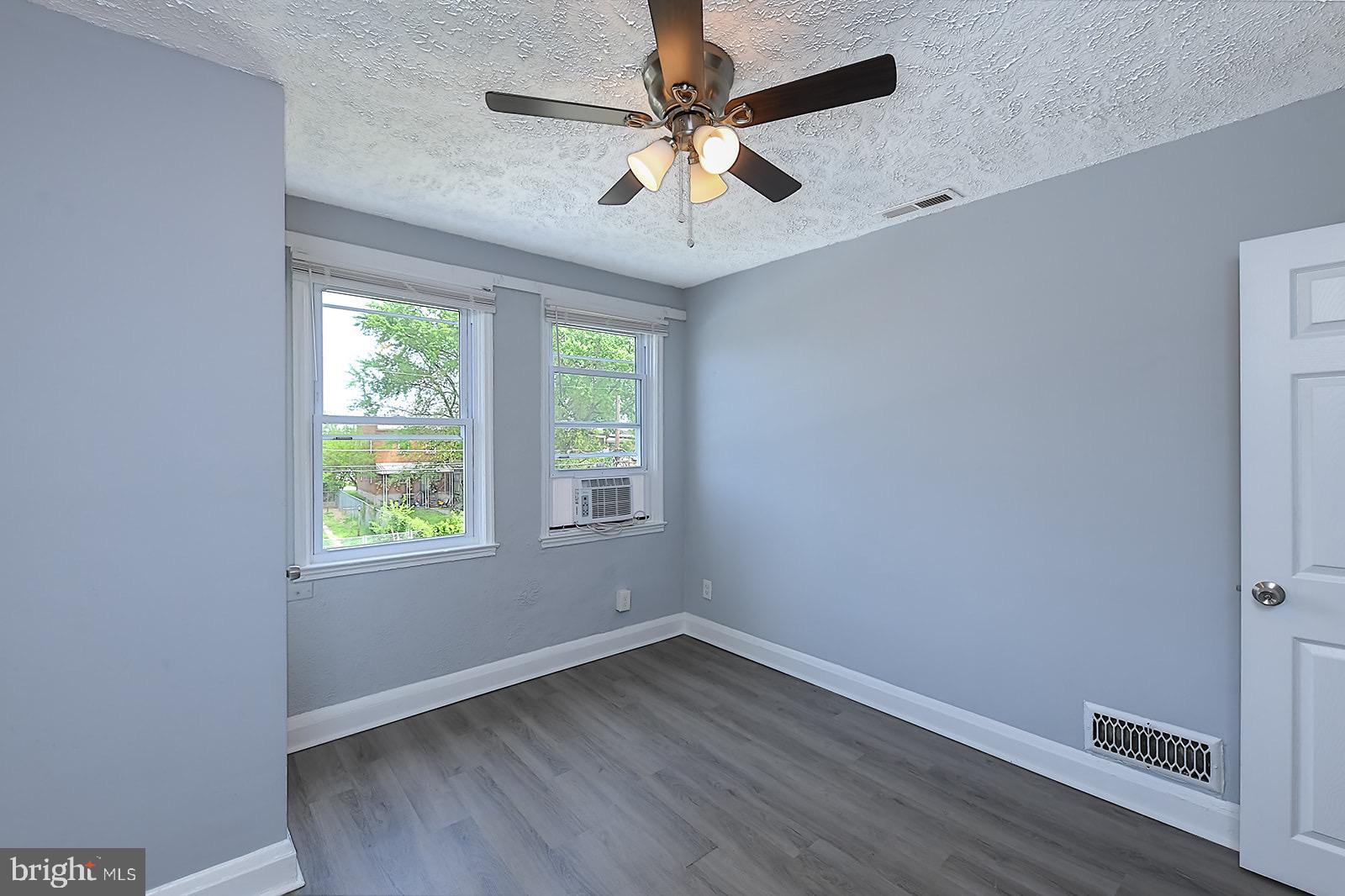 EASTFIELD - Residential Lease