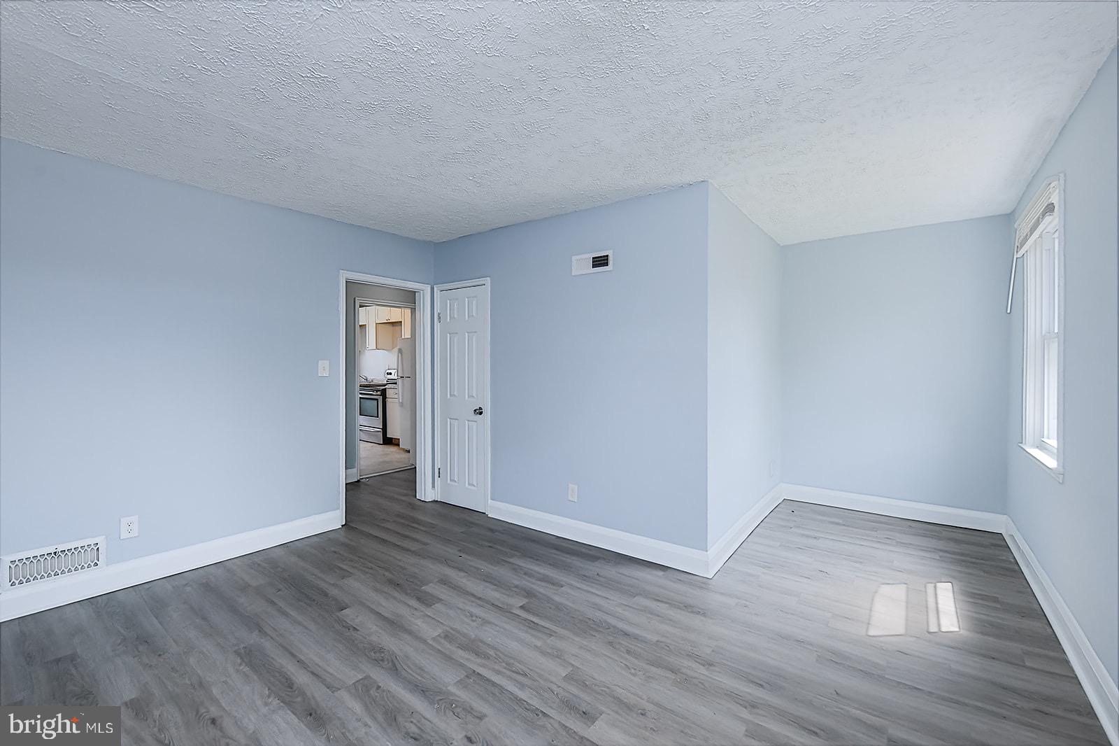 EASTFIELD - Residential Lease