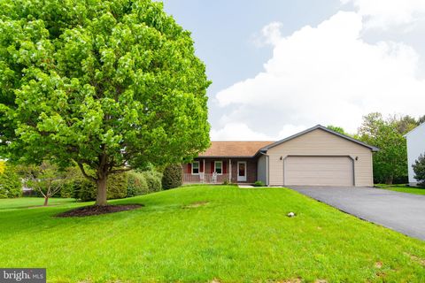 Photo of 509 Weaver Road, DENVER, PA 17517 (MLS # PALA2069338)