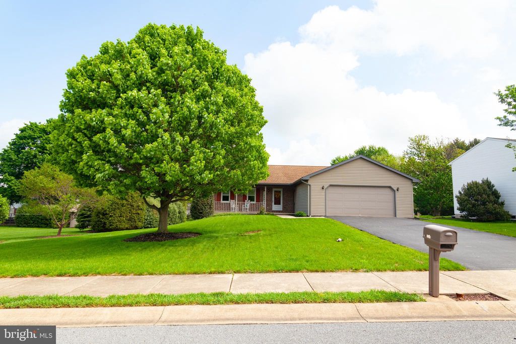 Photo of 509 Weaver Road, DENVER, PA 17517 (MLS # PALA2069338)