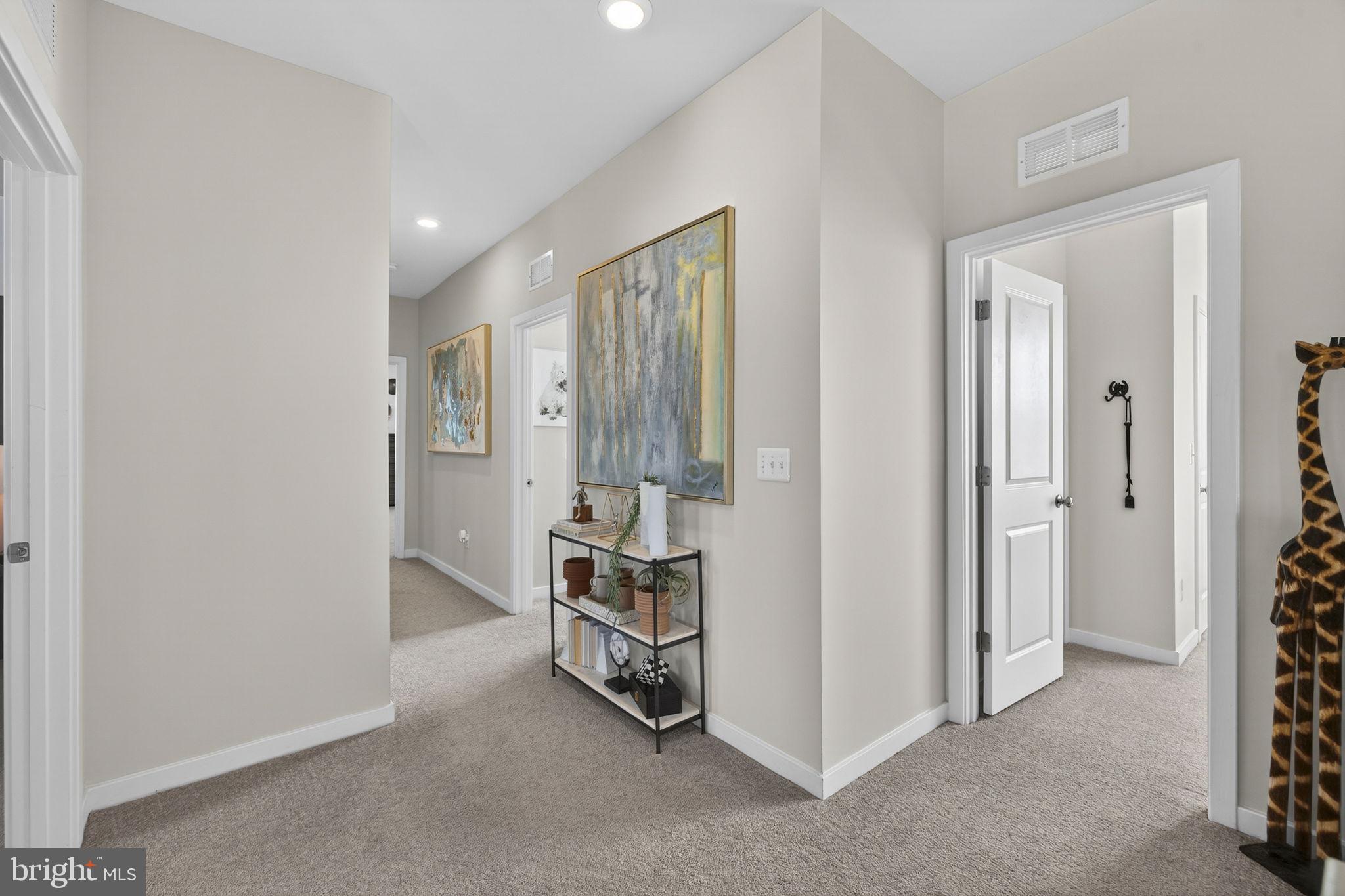 SENSENY VILLAGE - Residential