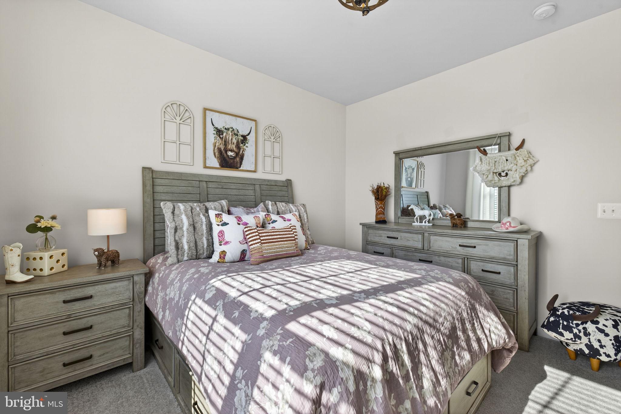 SENSENY VILLAGE - Residential