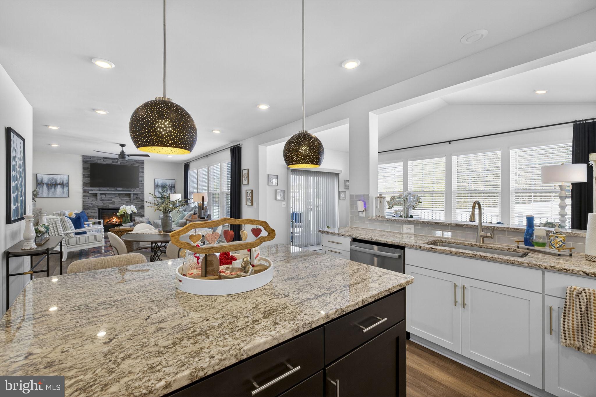 SENSENY VILLAGE - Residential