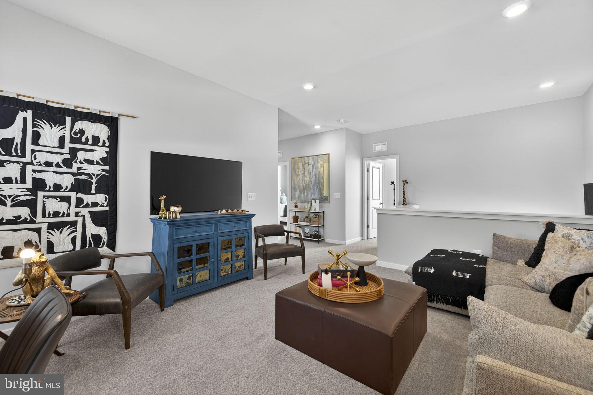 SENSENY VILLAGE - Residential