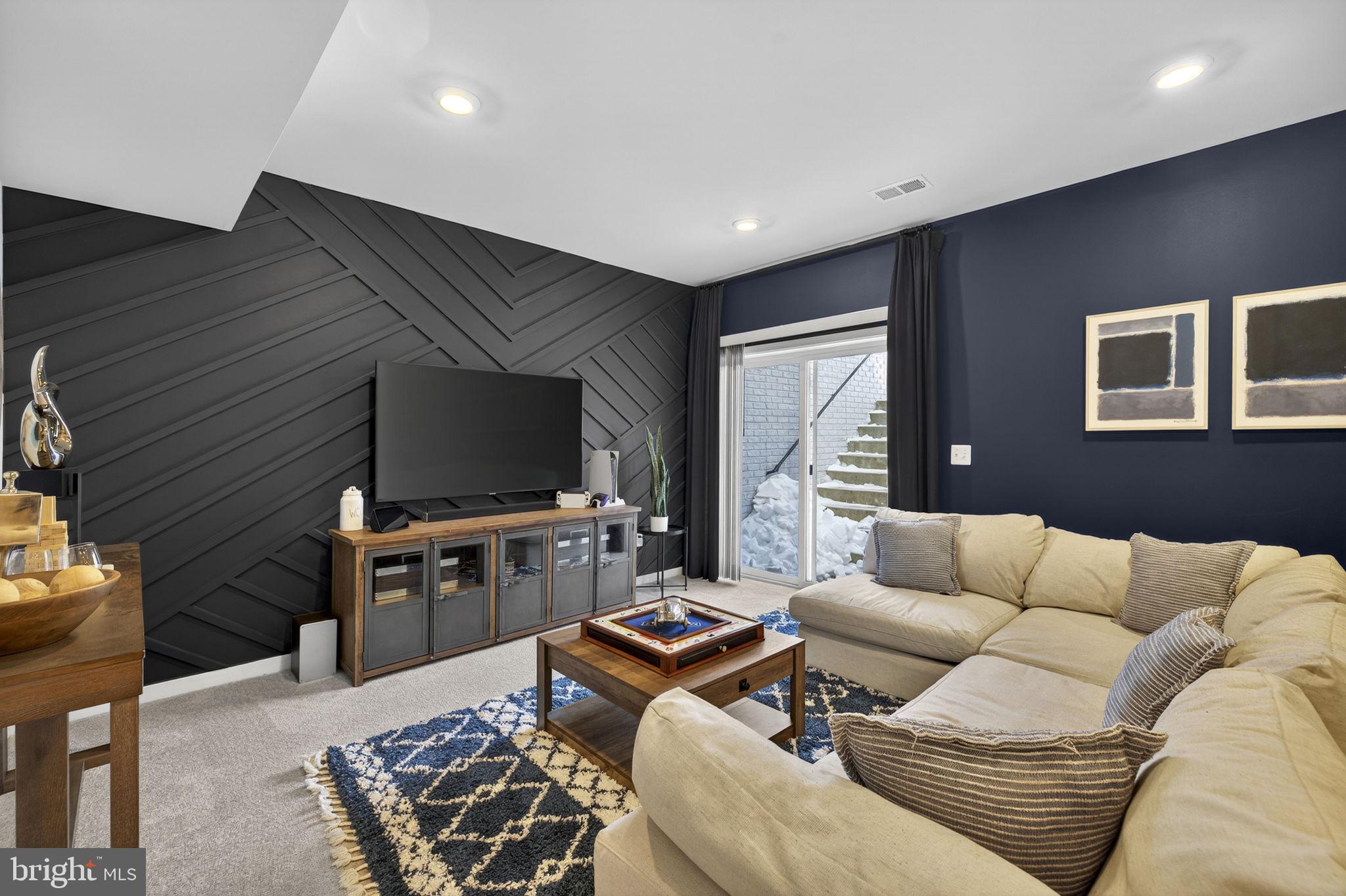 SENSENY VILLAGE - Residential