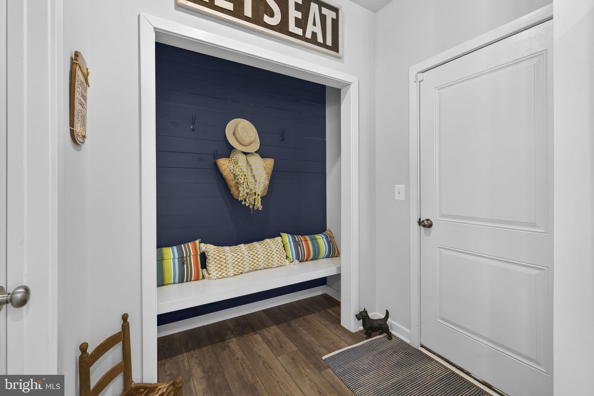 SENSENY VILLAGE - Residential