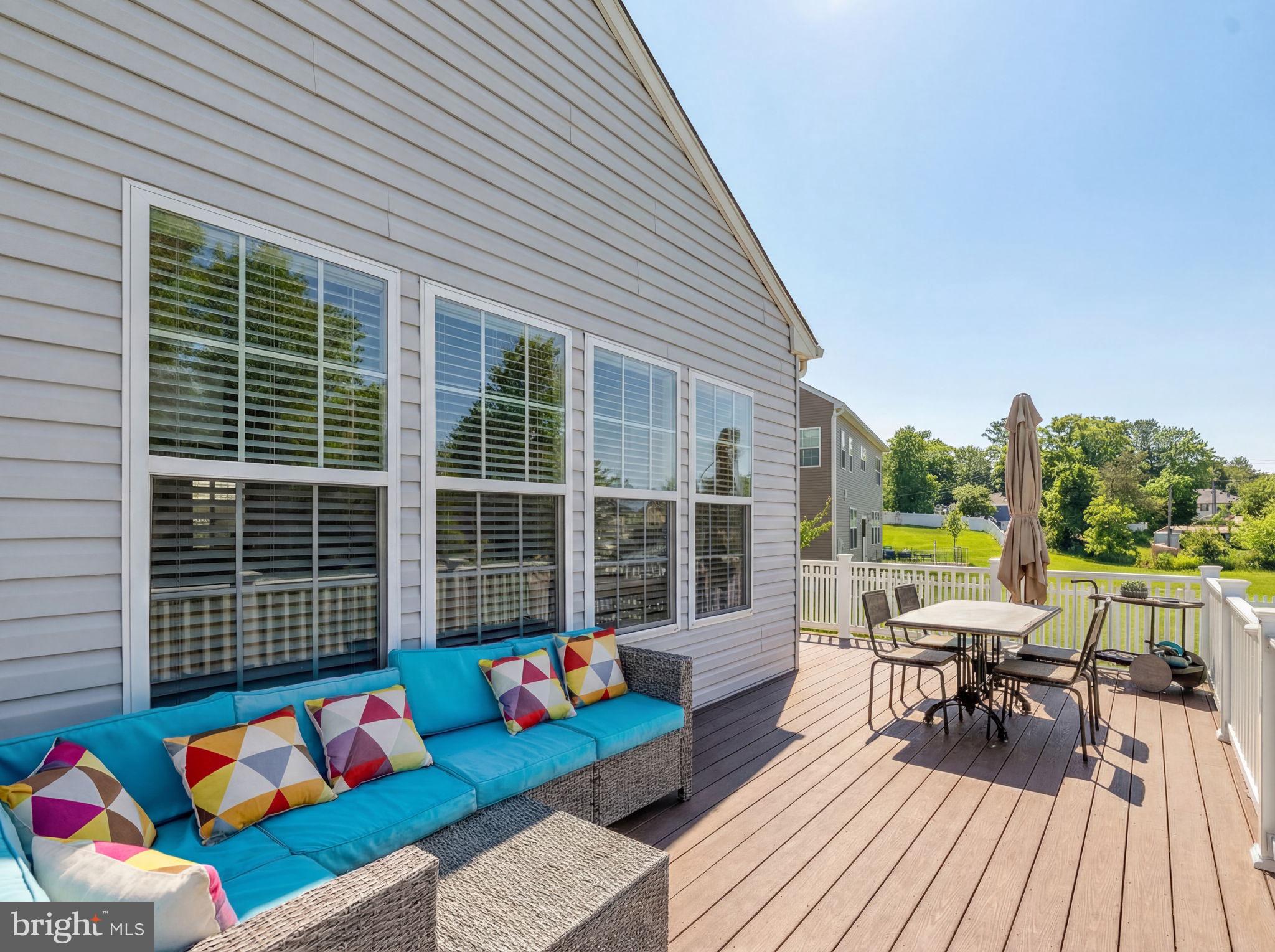 SENSENY VILLAGE - Residential