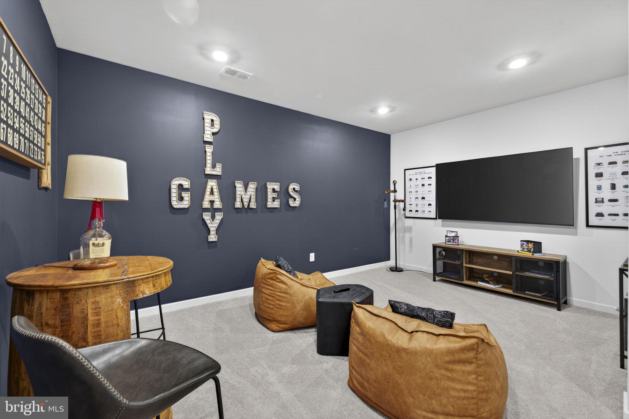 SENSENY VILLAGE - Residential