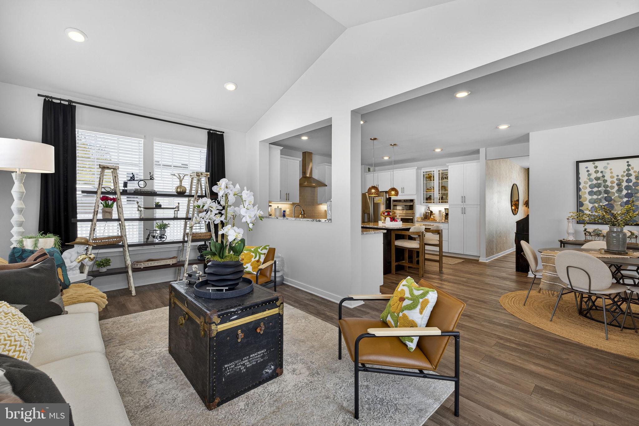 SENSENY VILLAGE - Residential