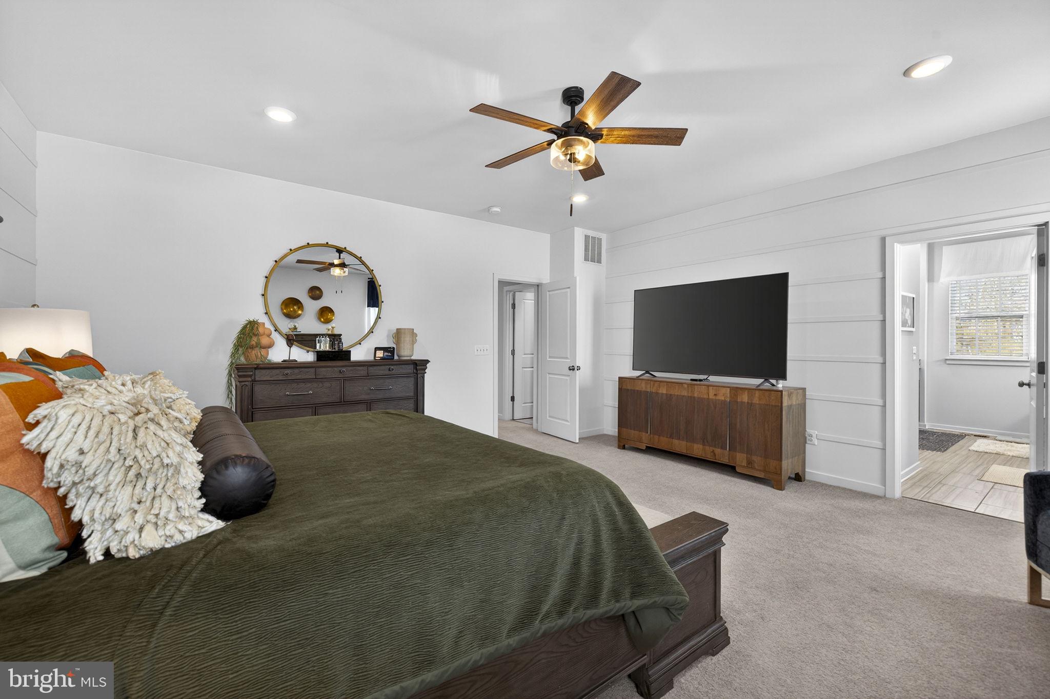 SENSENY VILLAGE - Residential