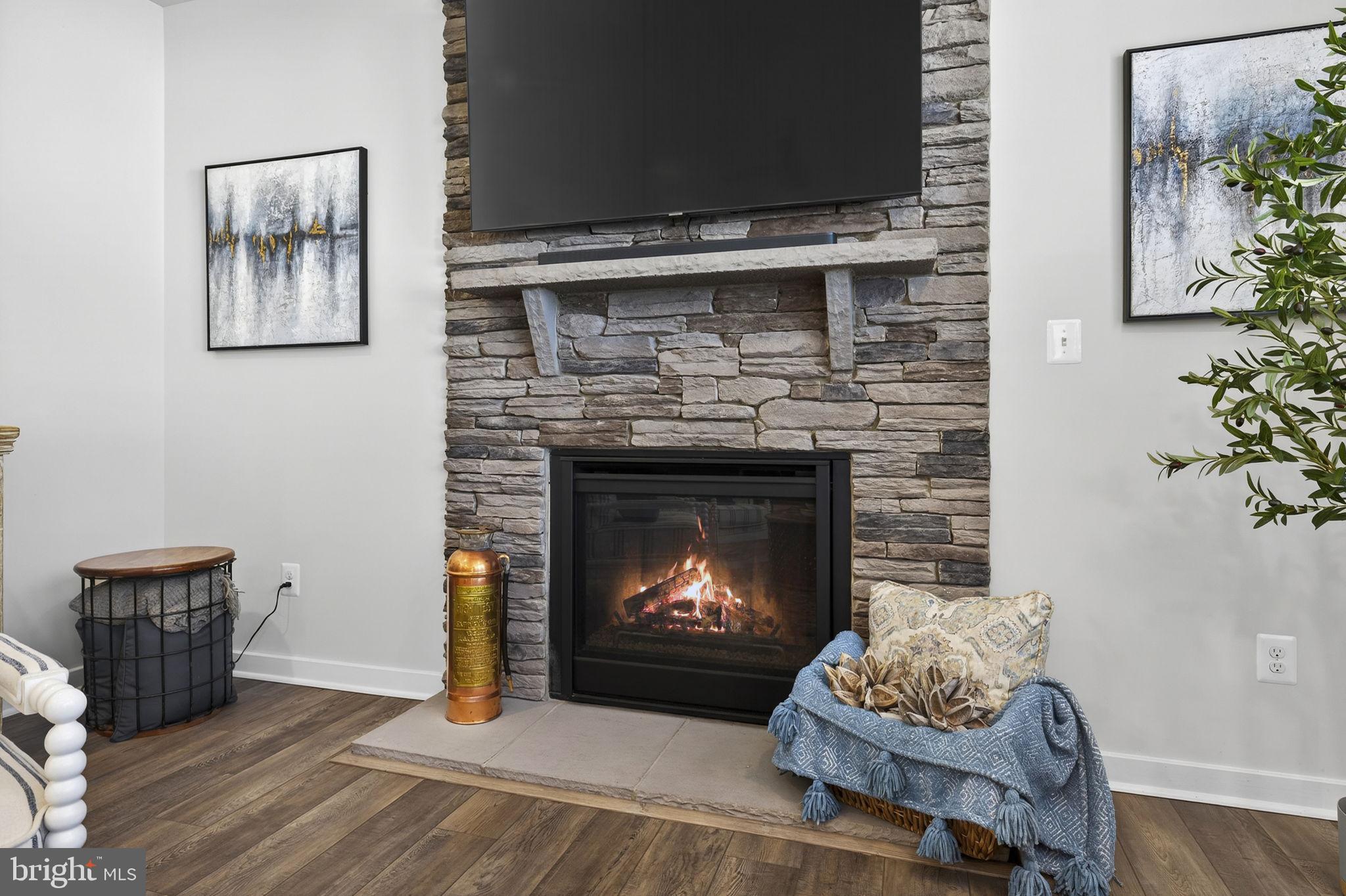 SENSENY VILLAGE - Residential