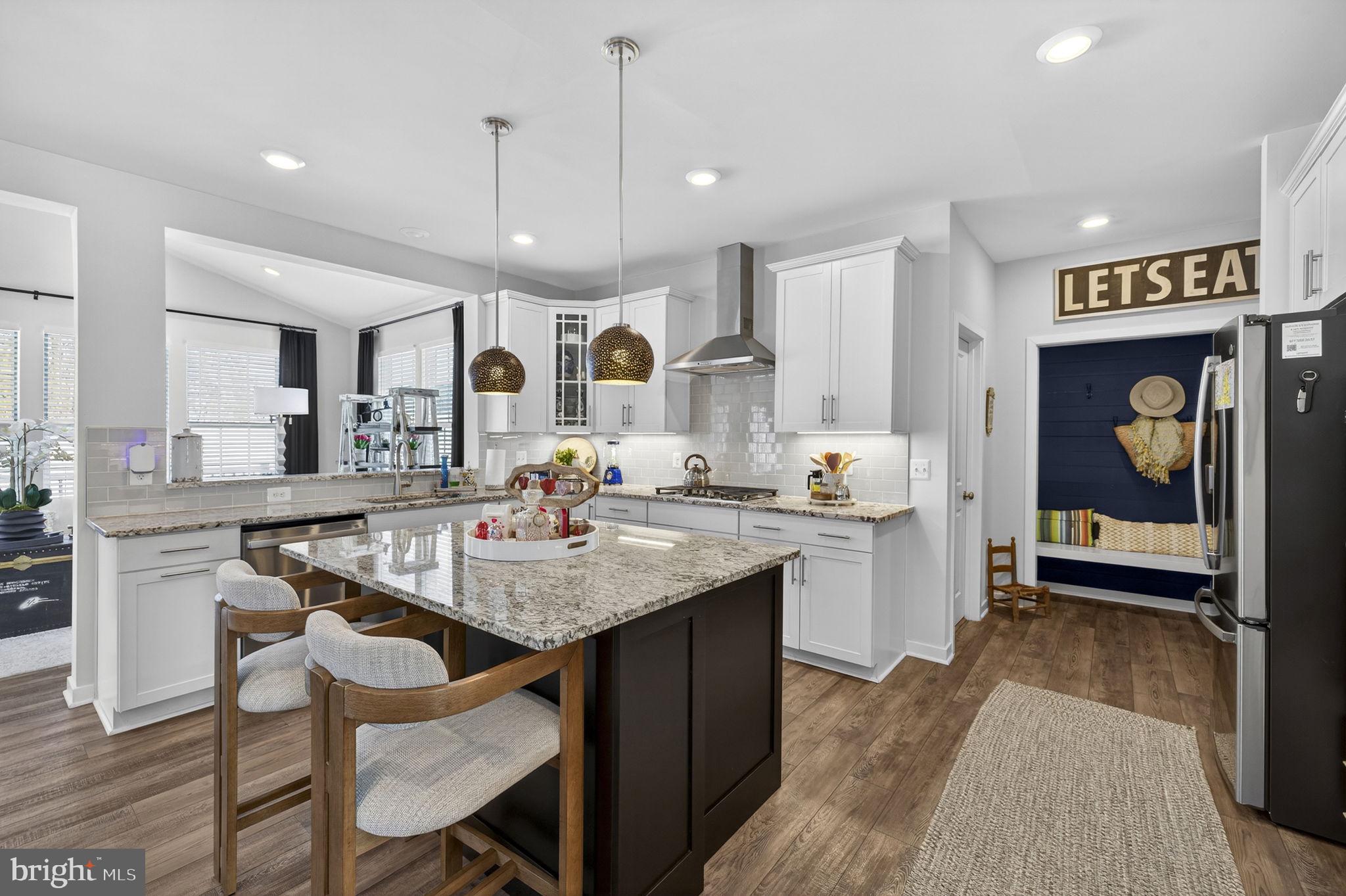 SENSENY VILLAGE - Residential