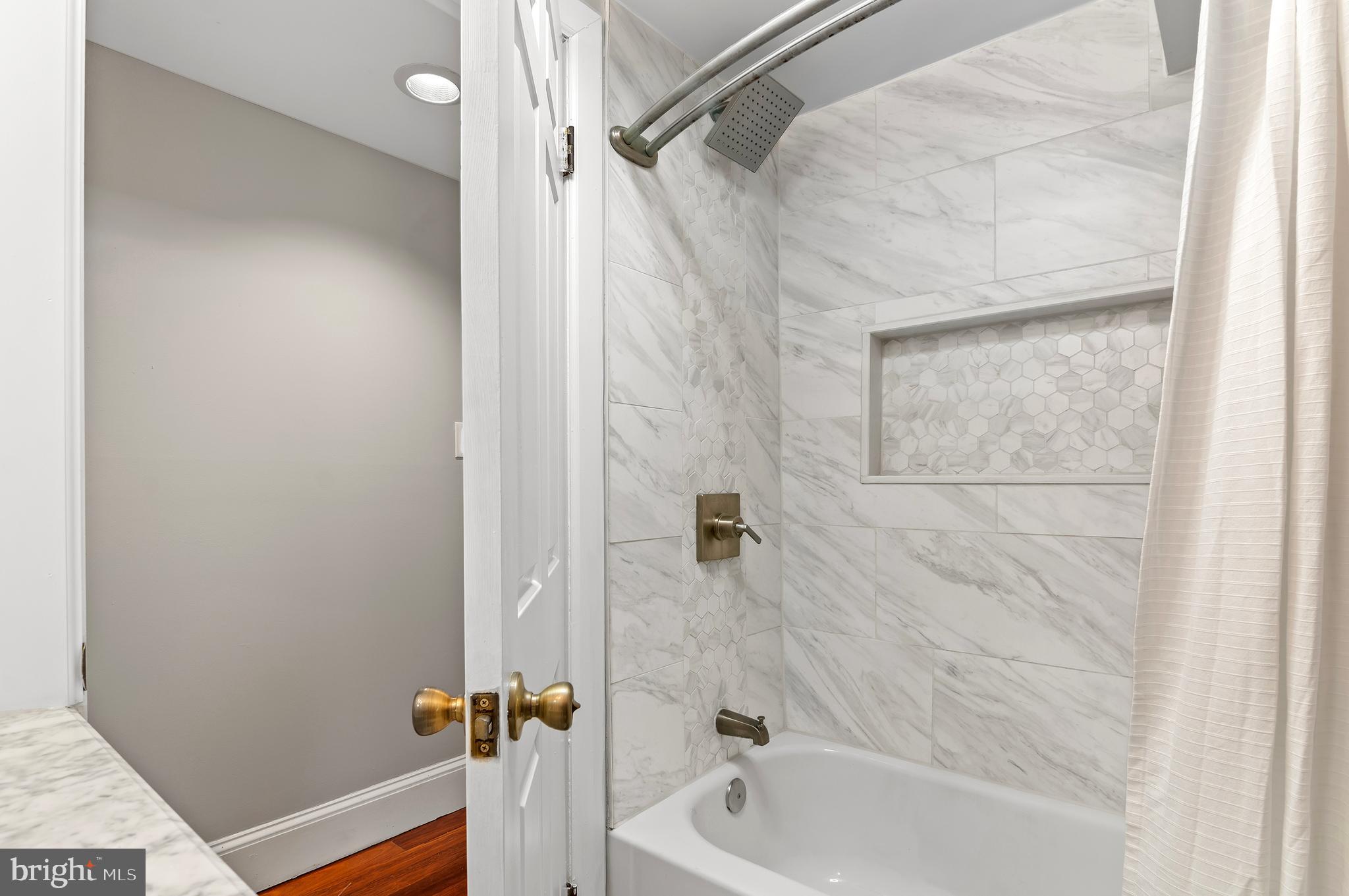 FELLS POINT HISTORIC DISTRICT - Residential