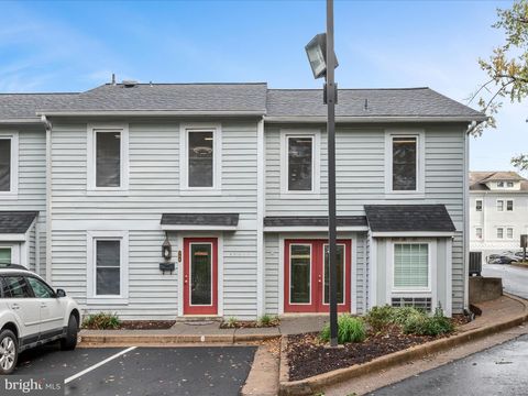 Photo of 706 S King Street S #8, LEESBURG, VA 20175 (MLS # VALO2107460)
